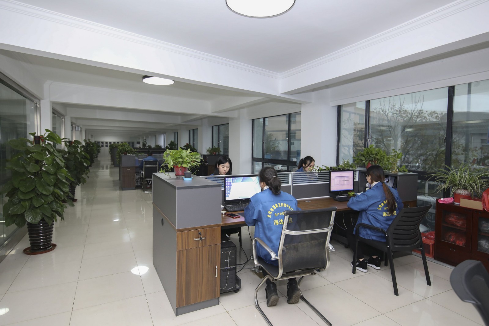 office (3).jpg office (3).jpg